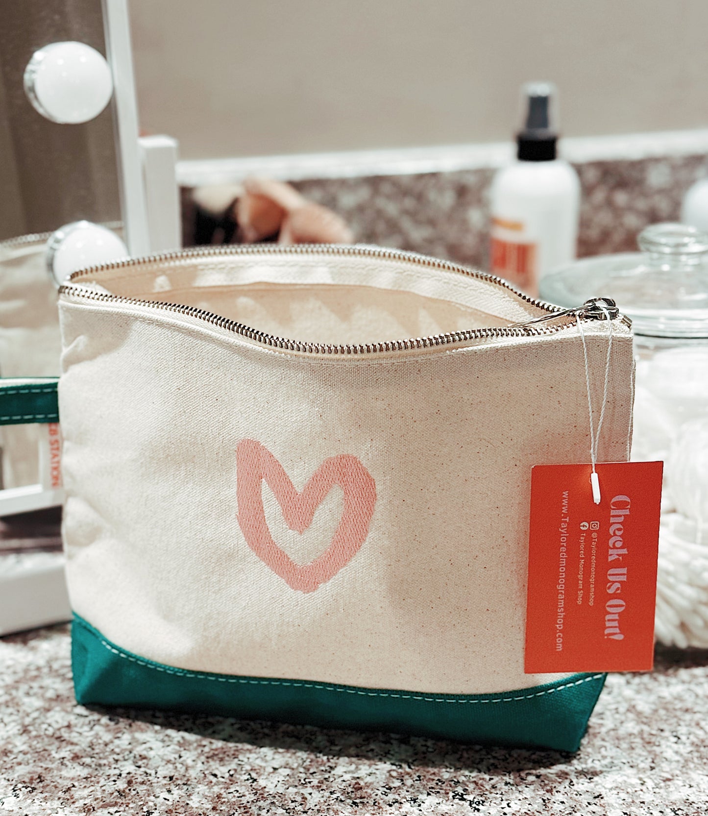 carrie song x tms heart travel pouch (green w/ lt pink)